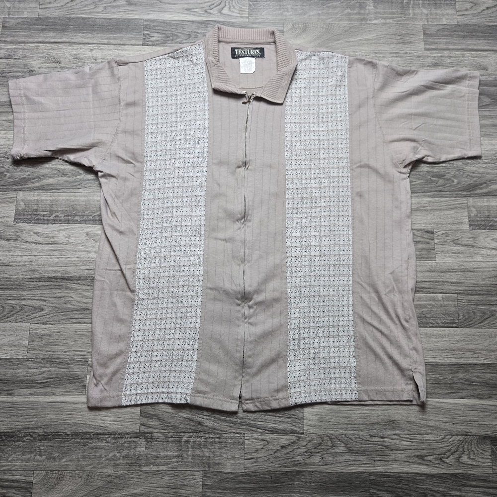 Vintage 90s Textures Short Sleeve Zip Up. 100% Cotton